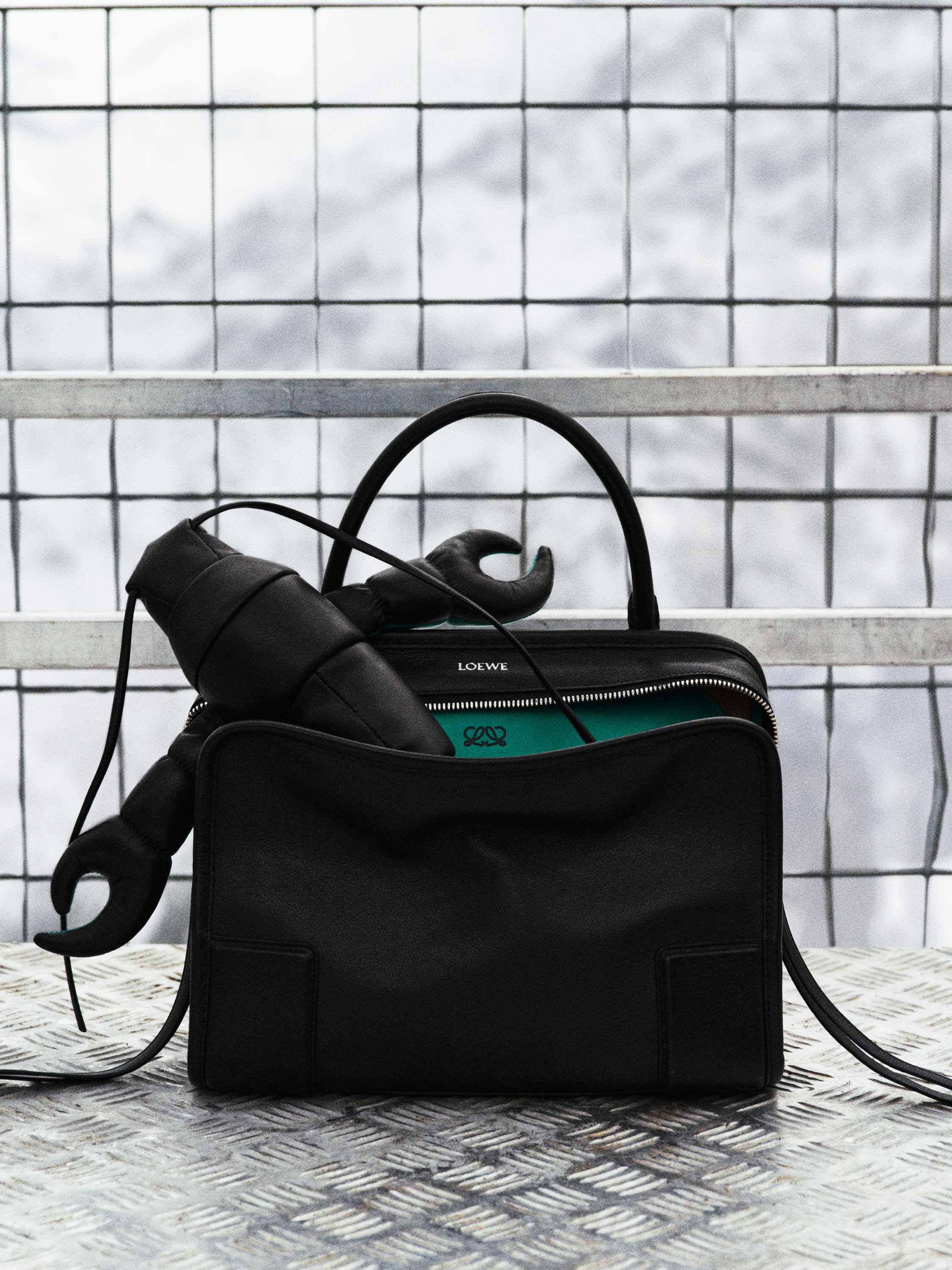 ロエベ公式オンラインストア｜LOEWE - ロエベ 日本 公式サイト